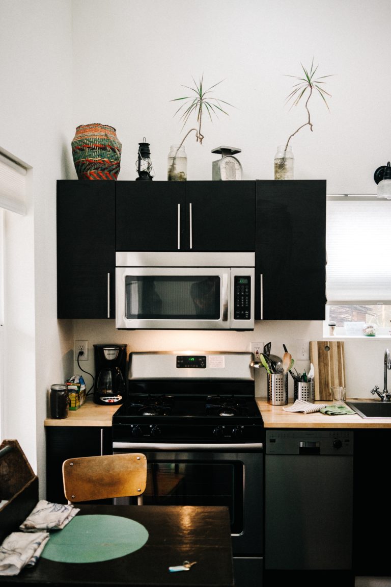 a-edmonton-renovated-kitchen-with-a-gas-stove